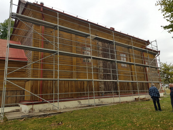 ROZPOCZĘCIE PRAC REMONTOWYCH PRZY KOŚCIELE